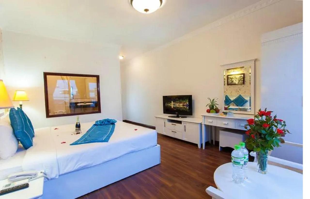 Jade Hostel